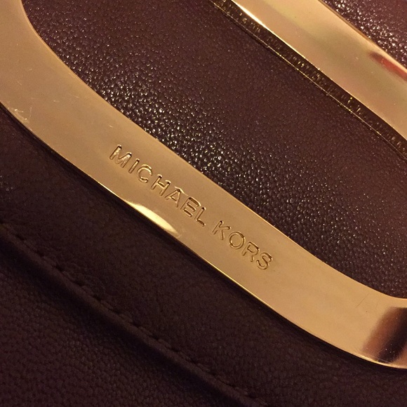 Michael Kors Crossbody - Picture 2 of 6